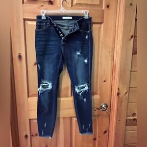 KanCan skinny distressed jeans sz 28